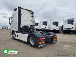 VOLVO FH 500 XL i-ParkCool ACC Side Skirts