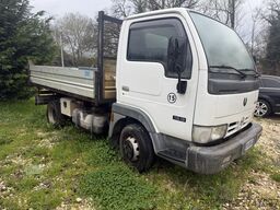 Nissan Cabstar