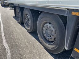 Schmitz Cargobull SCB Fridge Carrier Vector 1550 / Schmitz Alxes ...