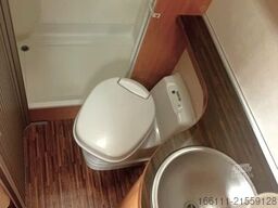 HYMER/ERIBA B 654 CL - Hub/Festbett - TV - Solar -