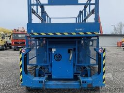 Genie GS4390 - 15,11m, diesel, 4x4