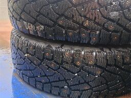 Mercedes-Benz 616 CDI 5-seater flatbed truck as a repair object