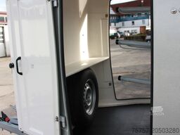 Thiel 3 Pferdeanhänger MEXX 3-Pferde schräg