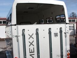 Thiel 3 Pferdeanhänger MEXX 3-Pferde schräg