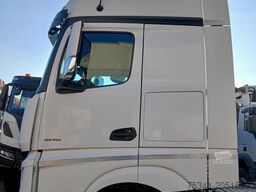 Mercedes-Benz Actros 1848