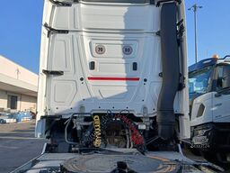 Mercedes-Benz Actros 1848