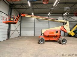 JLG 800 AJ