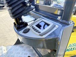 Combilift AISLE MASTER TRIPLEX 8500 FREE LIFT TOP1