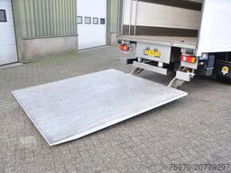 MAN TGM 18.250 4X2 FLOWER TRUCK + HEATER. LIFT 3000kg