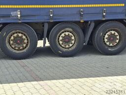 Kögel Curtainsider Mega