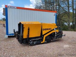 Demag Fertiger DF 40 C. Gehwegfertiger Niviliere. 45