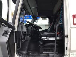 RENAULT T 460  /  2 x Vorhanden