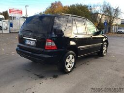 MERCEDES-BENZ ML 270 CDI Final Edition
