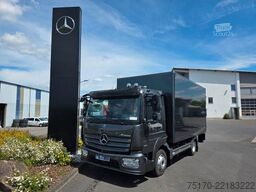 Valigia Mercedes-Benz Atego 821 L LBW 1.500kg Standheizung Kamera