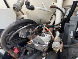 Mercedes-Benz Actros 2541 L 6x2 Actros 2541 L 6x2, Müller Saug-/Spülwagen ca. 12m³, Widi-Platte, Lift-/Lenkachse