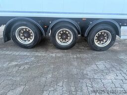 Kraker Walkingfloor / Schubbodenauflieger