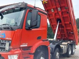 MERCEDES-BENZ 3243 Dreiseitenkipper