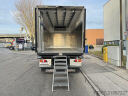 Mercedes-Benz Atego 1627L 4-Fleisch-Rohrbahnen T-1000