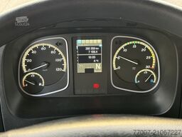 Mercedes-Benz Atego 1627L 4-Fleisch-Rohrbahnen T-1000