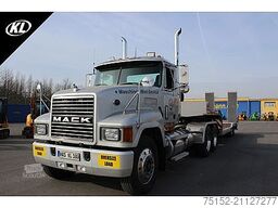 Mack CH 613 Heavy Hauler