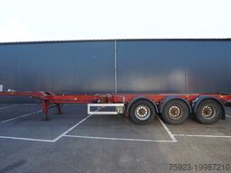 Renders 3 AXLE EXTENDABLE CONTAINER TRANSPORT TRAILER