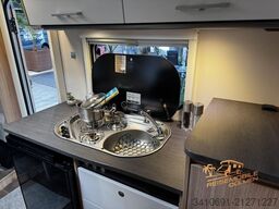 SUNLIGHT Adventure V 66 1.Hand SAT TV Navi RFK Allwetter