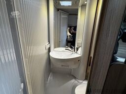 SUNLIGHT Adventure V 66 1.Hand SAT TV Navi RFK Allwetter