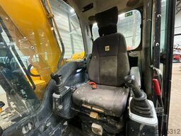 JCB JS 131 LC