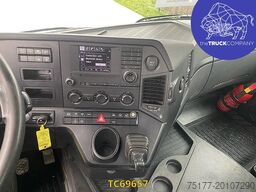 Mercedes-Benz Arocs 2048