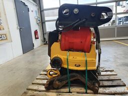 Rädlinger Schwenkrotator CAT M318 / CW 40 / 2016