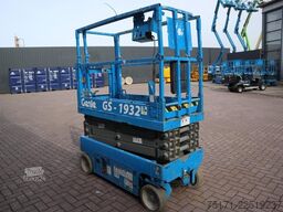 Genie GS1932 Electric, Working Height 7.8 m, 227kg Capac