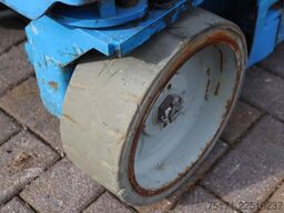 Genie GS1932 Electric, Working Height 7.8 m, 227kg Capac
