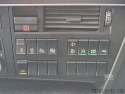 Volvo FH 13.500 Globetrotter XL - Low deck - I save -...