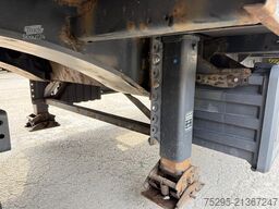 Krone 3 Achs MEGA Staplerhalterung Liftachse SAF