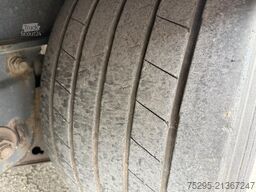 Krone 3 Achs MEGA Staplerhalterung Liftachse SAF