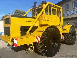 Kirovets K700A V8