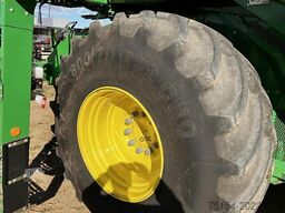 John Deere T660i