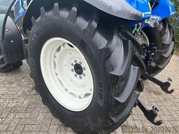 New Holland T 4.75