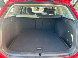 VOLKSWAGEN Golf Variant 110kw DSG Comf.*LED*NAVI*Alcantara