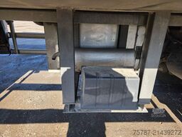 SCHMITZ CARGOBULL Carrier 1950 MT,2 Kammern mit Tor,Ladebordw.3 To