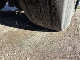 SCHMITZ CARGOBULL Carrier 1950 MT,2 Kammern mit Tor,Ladebordw.3 To