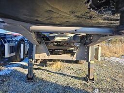 VAN HOOL Tankchassis + Tankcontainer,363.054 Km