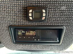MERCEDES-BENZ Sprinter 519 4x4 22 Sitzer Klima AHK VIP