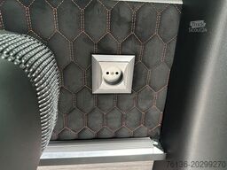 MERCEDES-BENZ Sprinter 519 4x4 22 Sitzer Klima AHK VIP