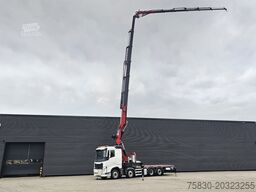 Volvo FH 540 8x2 / 85 t/m CRANE / JIB / WINCH / KRAN