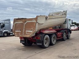 Iveco EUROTRAKKER 320 E 35 (GRAND PONT / LAMES / POMP...