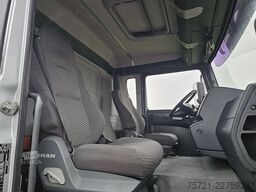 MAN 26.390 TGA 6X2 TAILLIFT