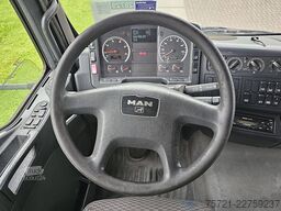 MAN 26.390 TGA 6X2 TAILLIFT