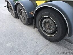 WIELTON Containerchassis mit Heckausschub, Heckausschub