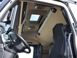 MERCEDES-BENZ Actros 1845 LS 4x2 E6 Retarder Neuwertig